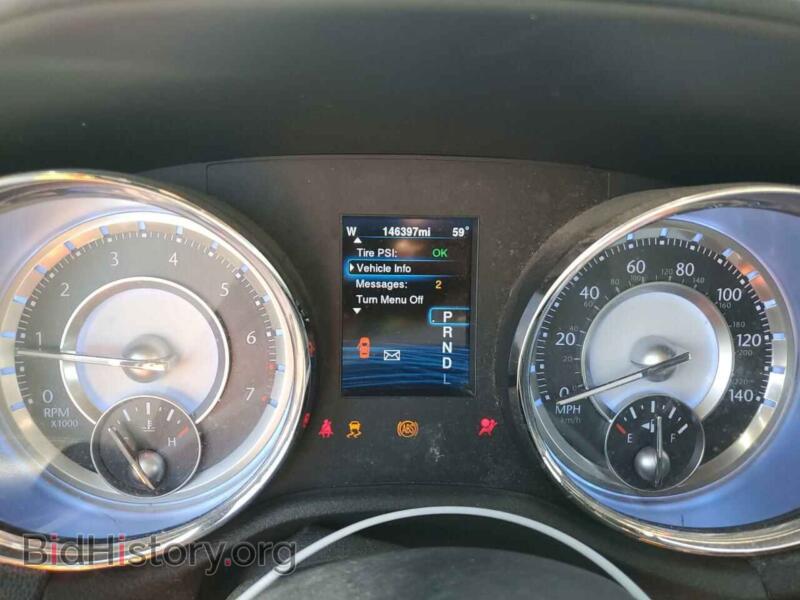 2014 Chrysler 300 (VIN 2C3CCAAG5EH276090) — photo 9 of 12