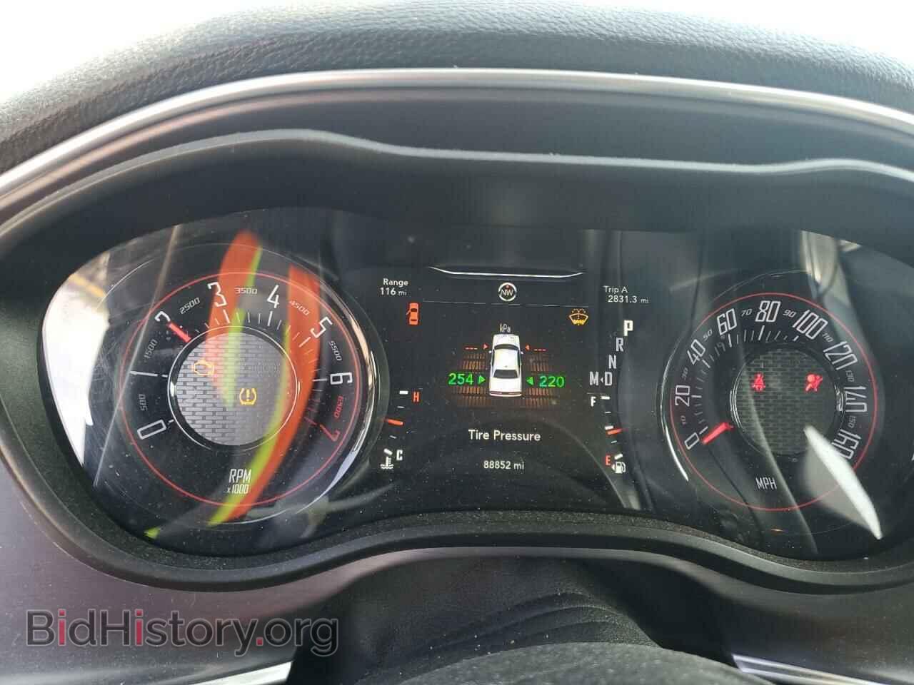 2017 DODGE CHALLENGER - VIN: 2C3CDZAG7HH600110 - Фото 9
