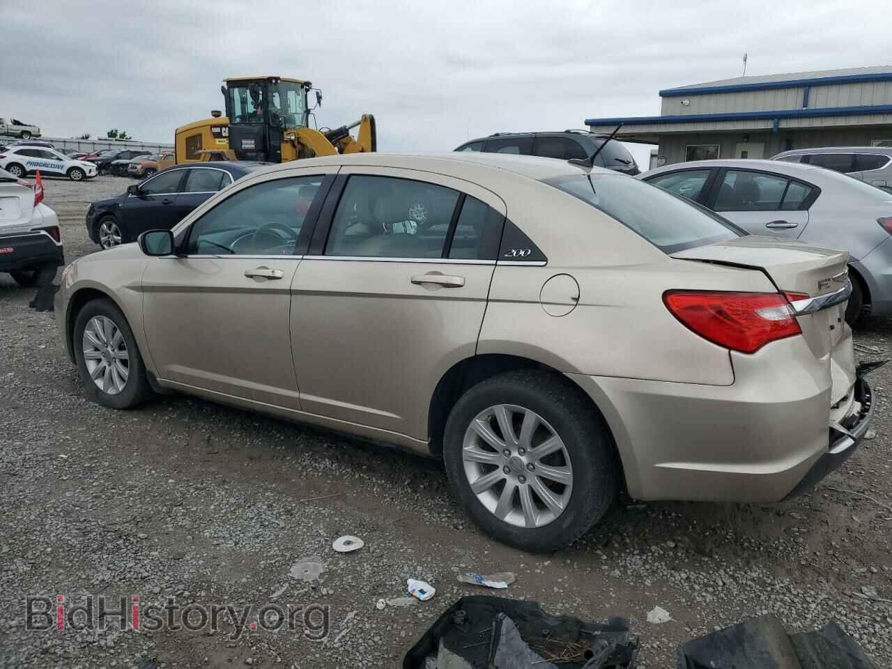 2013 CHRYSLER 200 - VIN: 1C3CCBBB9DN571403 - Фото 2