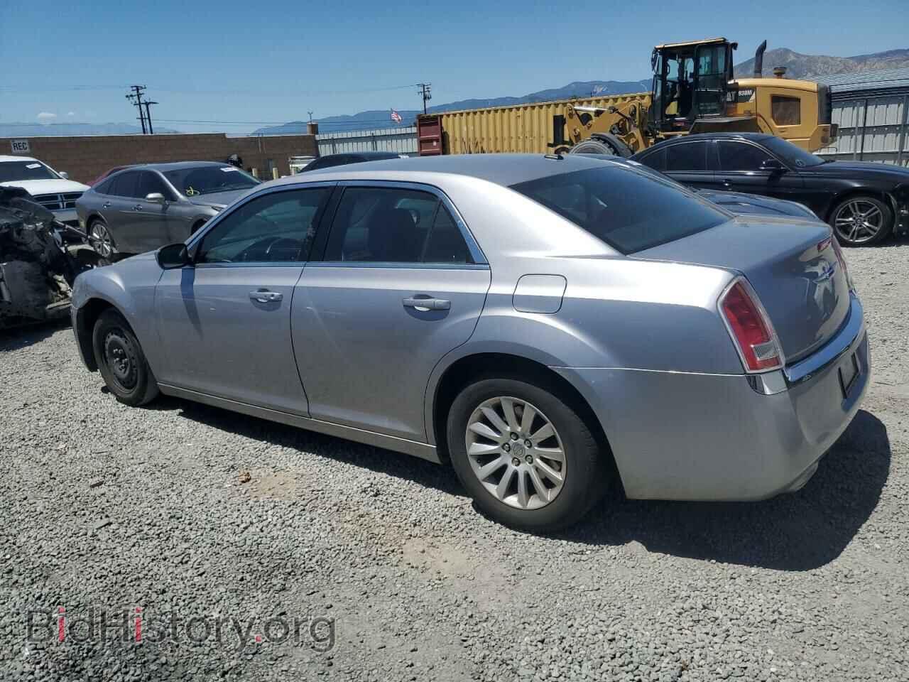 2013 CHRYSLER 300 - VIN: 2C3CCAAG5DH595374 - Фото 2