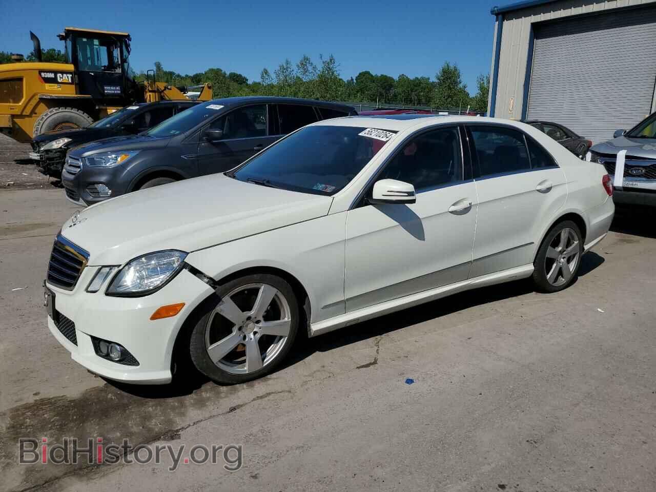 Photo WDDHF8HB8AA068814 - MERCEDES-BENZ E-CLASS 2010