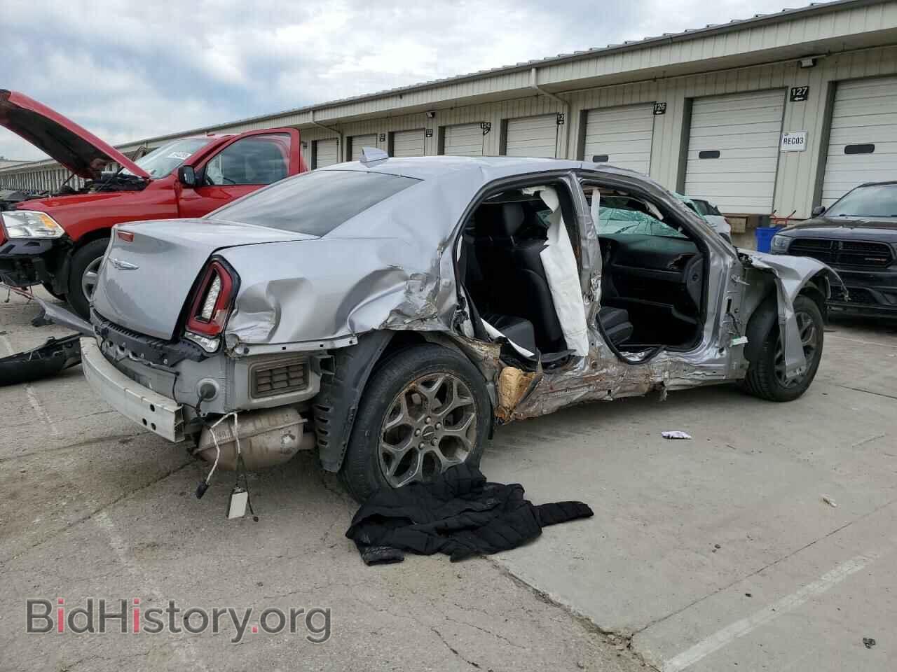 2017 CHRYSLER 300 - VIN: 2C3CCAGGXHH616619 - Фото 3