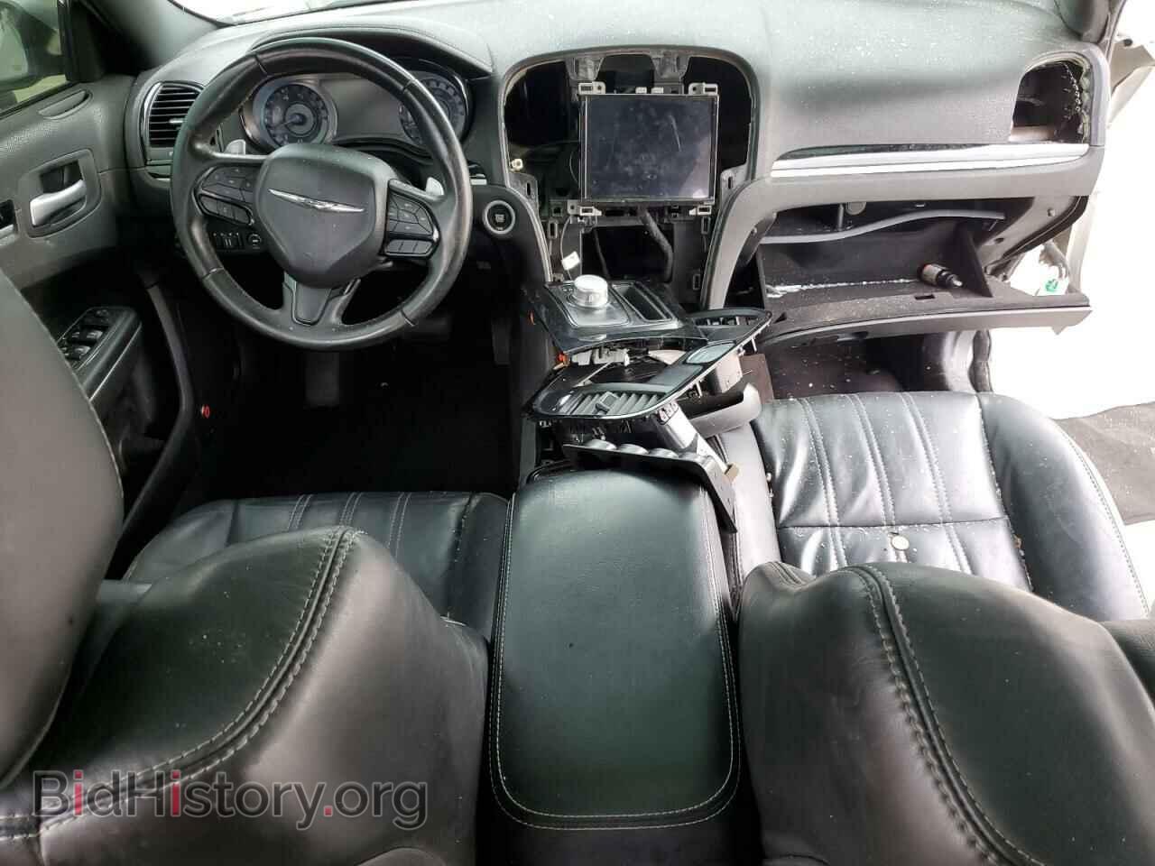 2017 CHRYSLER 300 - VIN: 2C3CCAGGXHH616619 - Фото 8