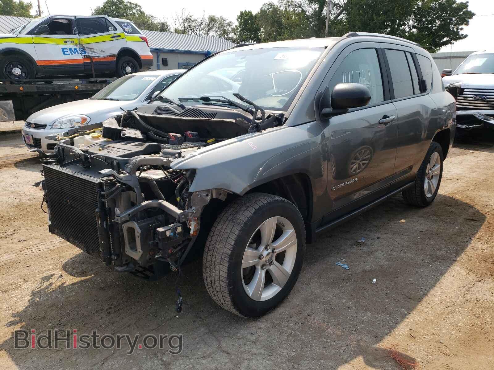 2012 JEEP COMPASS - VIN: 1C4NJDEB5CD572909 - Photo 2