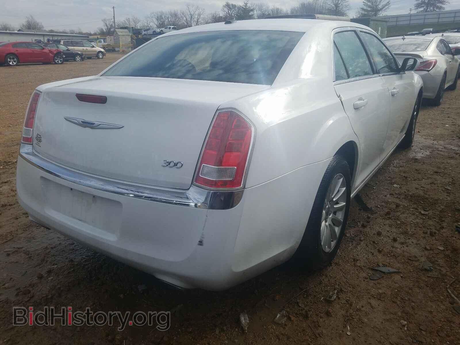 2014 CHRYSLER 300 - VIN: 2C3CCAAG6EH235516 - Фото 4
