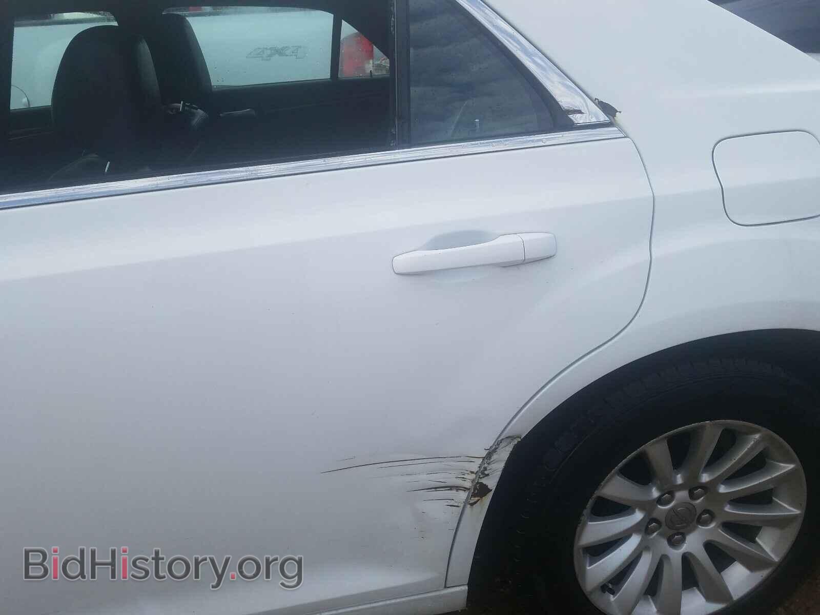 2014 CHRYSLER 300 - VIN: 2C3CCAAG6EH235516 - Фото 9