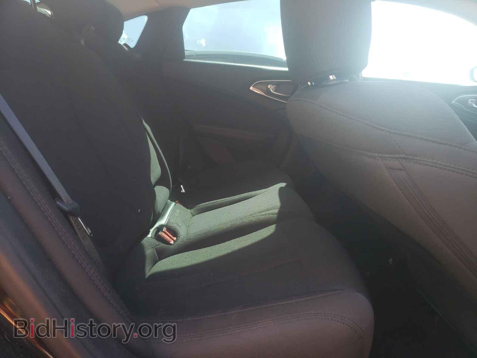 2016 CHRYSLER 200 - VIN: 1C3CCCABXGN107712 - Фото 6