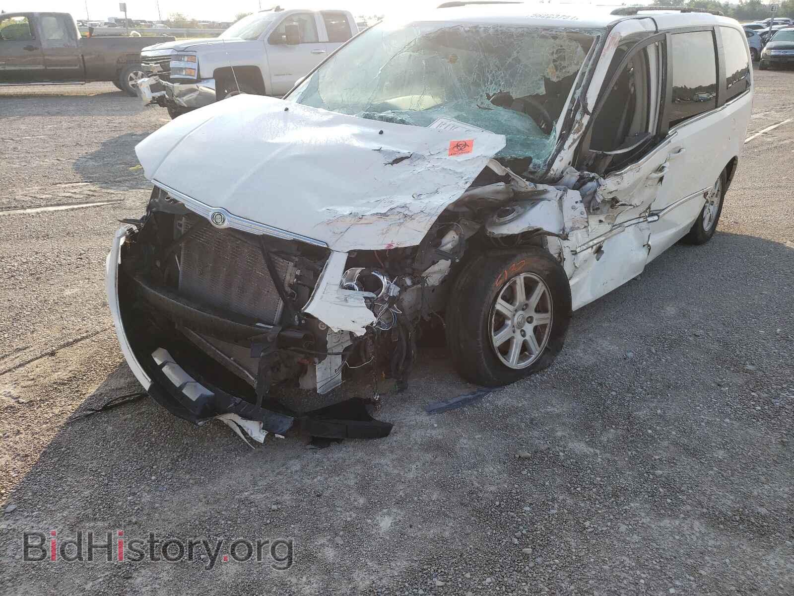 2010 CHRYSLER MINIVAN - VIN: 2A4RR5D14AR500810 - Фото 2
