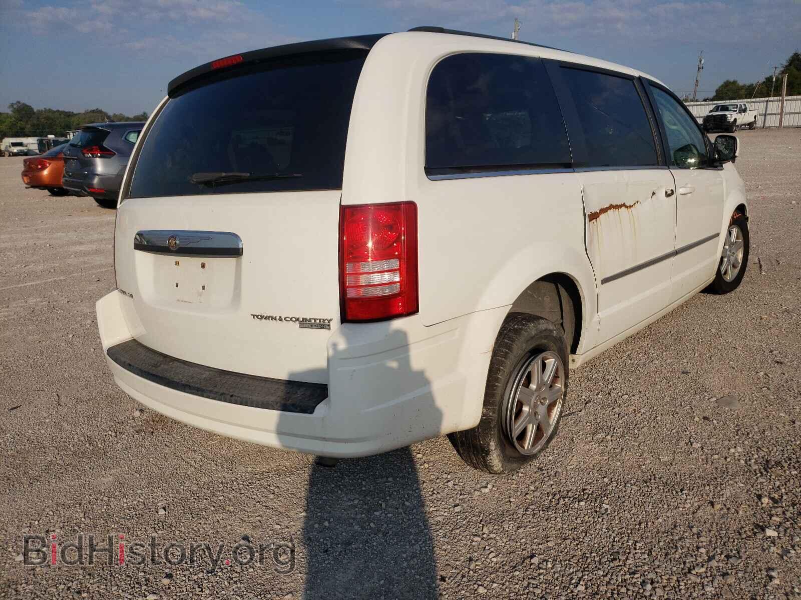 2010 CHRYSLER MINIVAN - VIN: 2A4RR5D14AR500810 - Фото 4
