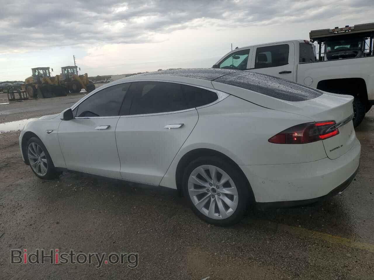 2015 TESLA MODEL S - VIN: 5YJSA1V2XFF098423 - Фото 2