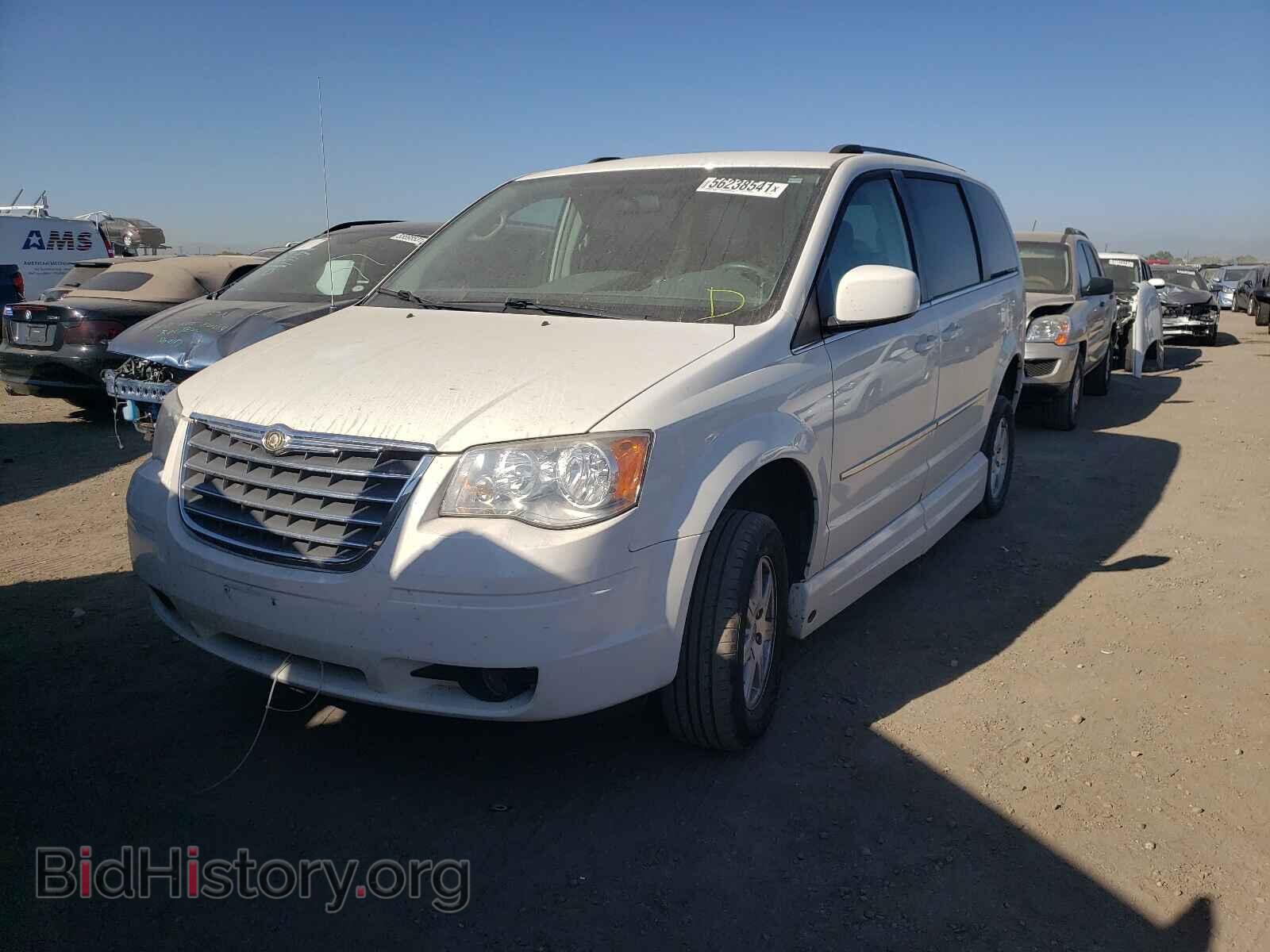 2010 CHRYSLER MINIVAN - VIN: 2A4RR5D11AR278162 - Фото 2