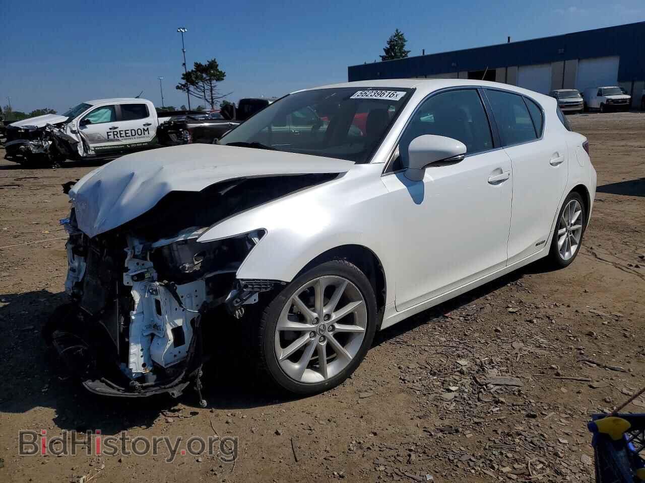 Photo JTHKD5BH4B2032047 - LEXUS CT 200 2011