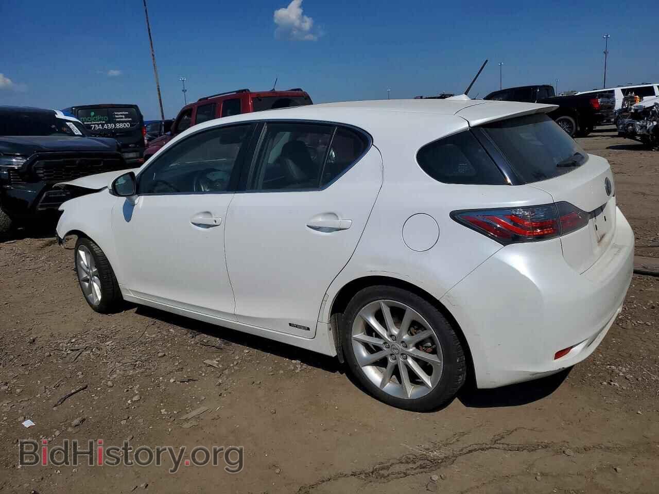 2011 LEXUS CT 200 - VIN: JTHKD5BH4B2032047 - Photo 2
