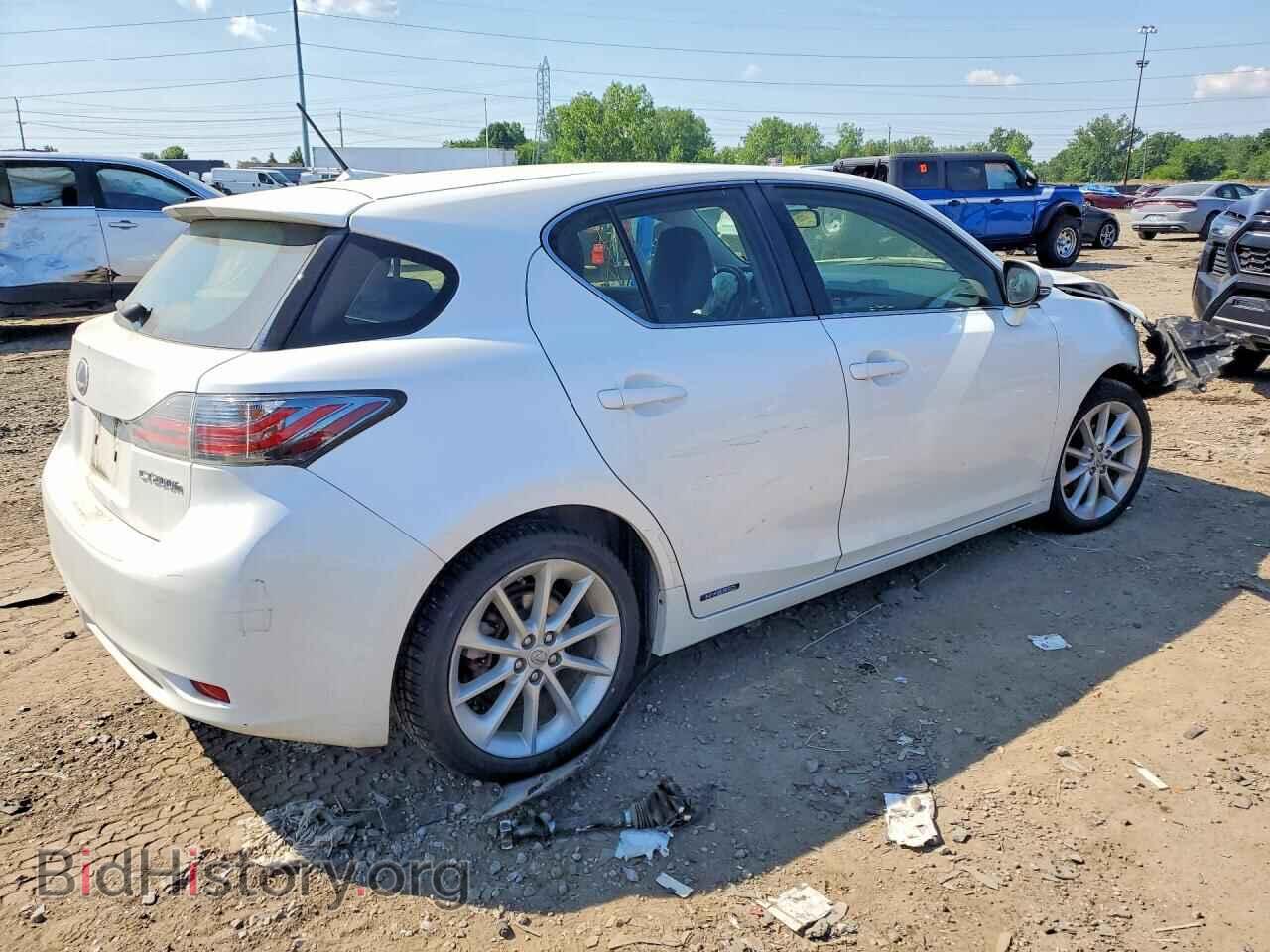 2011 LEXUS CT 200 - VIN: JTHKD5BH4B2032047 - Photo 3