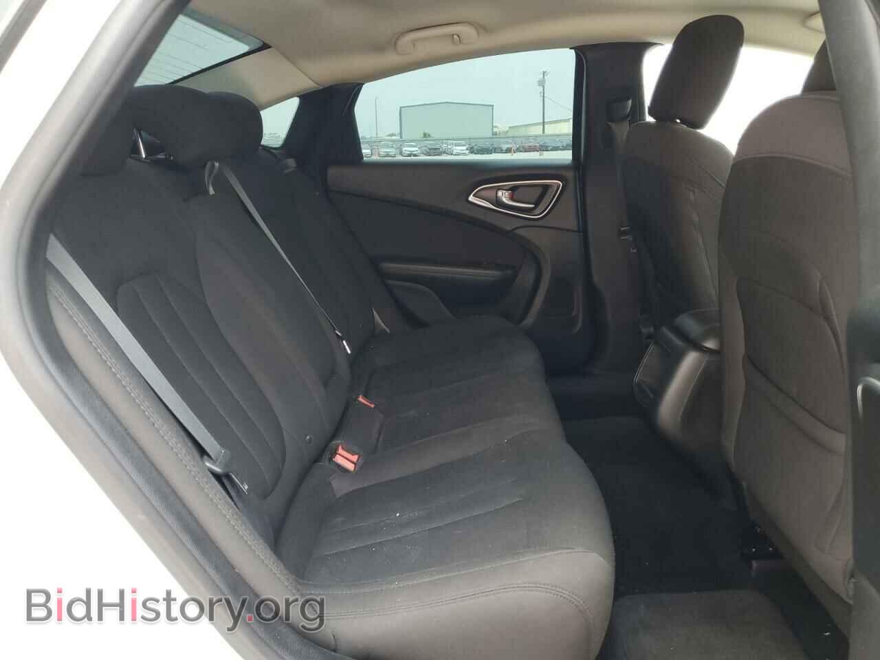 2016 CHRYSLER 200 - VIN: 1C3CCCAB5GN144134 - Фото 10