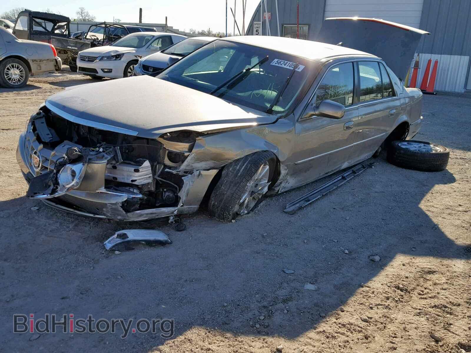 2011 CADILLAC DTS - VIN: 1G6KH5E6XBU122732 - Фото 2