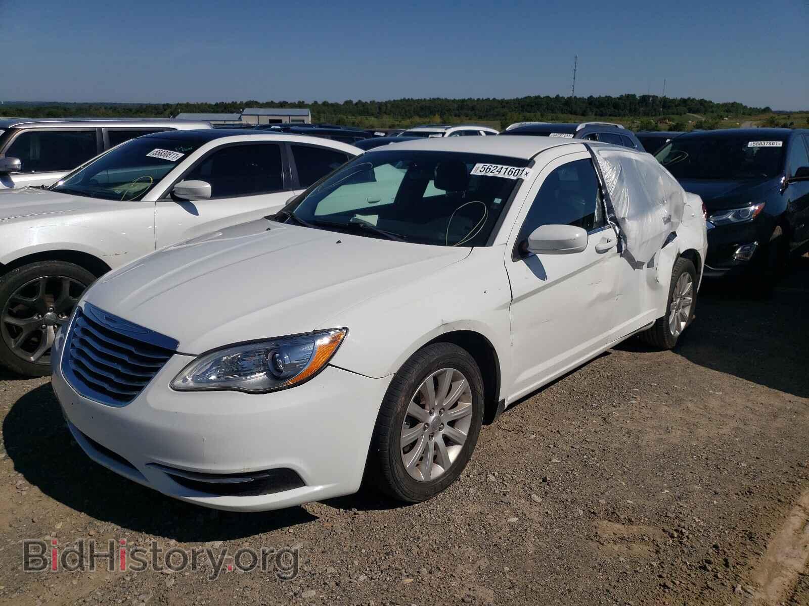 2014 CHRYSLER 200 - VIN: 1C3CCBBG5EN106579 - Фото 2