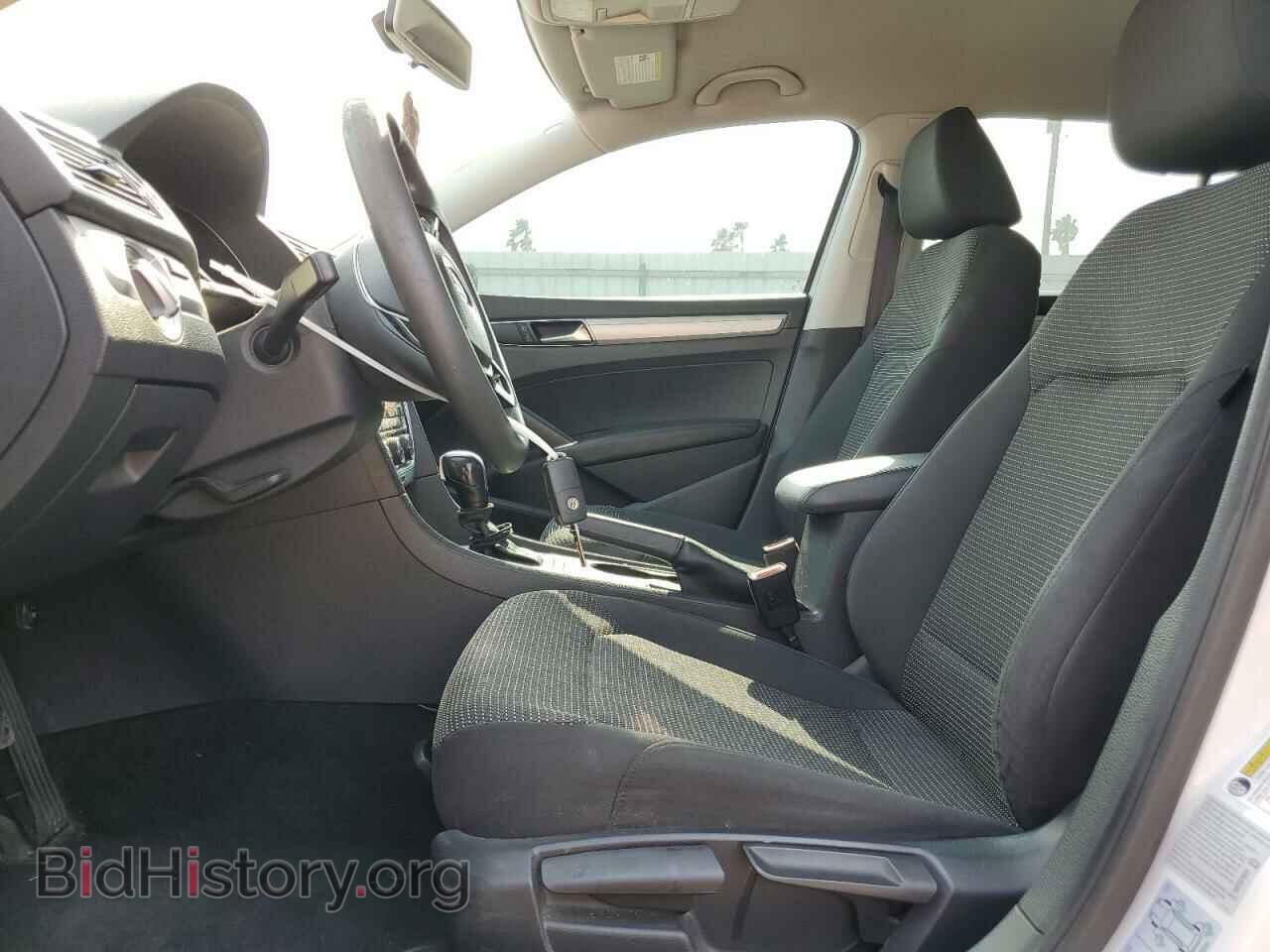 2017 VOLKSWAGEN PASSAT - VIN: 1VWAT7A32HC044134 - Фото 7