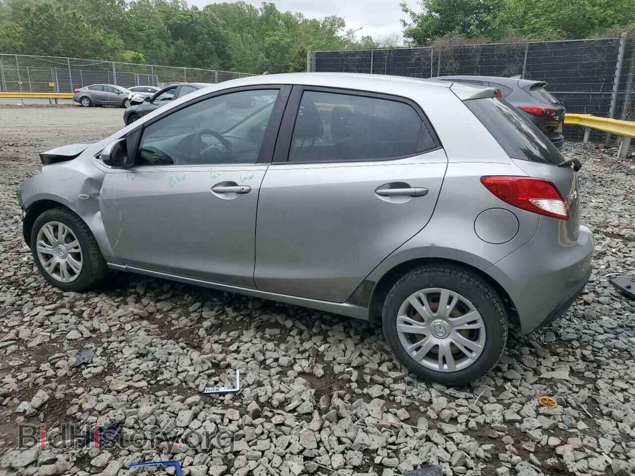 2011 MAZDA 2 - VIN: JM1DE1HY6B0107477 - Photo 2