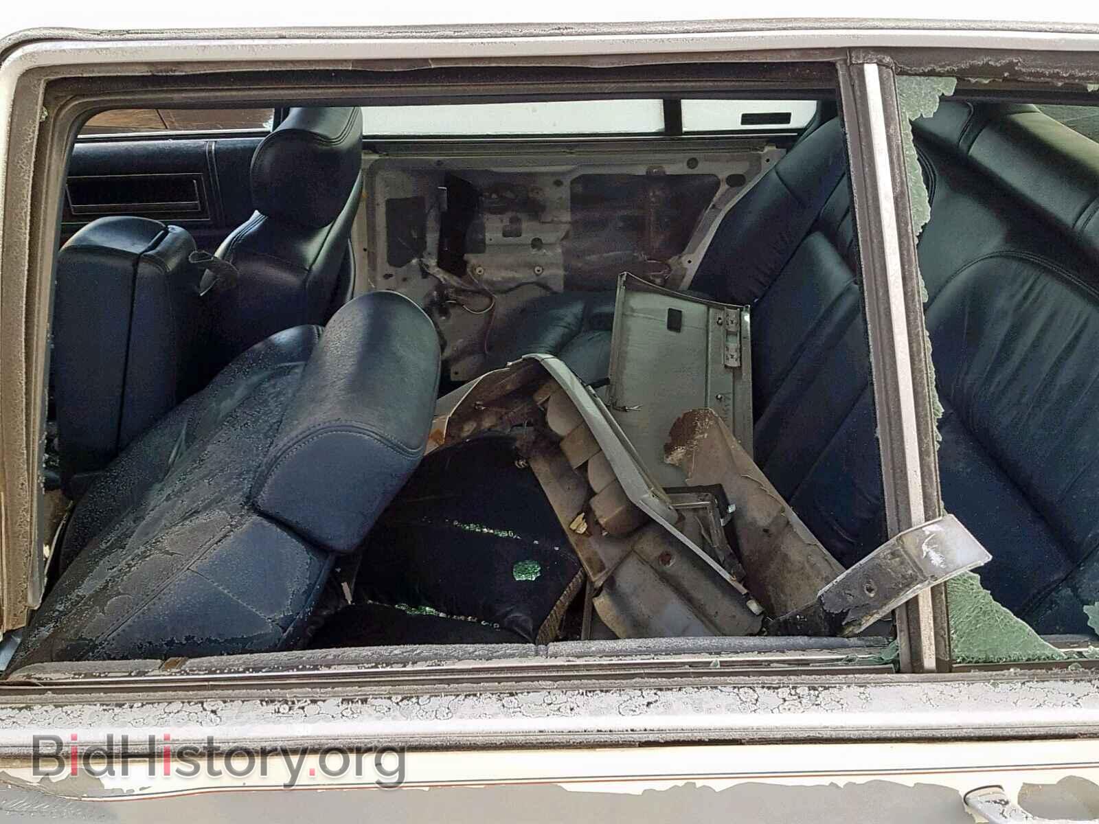 1992 CADILLAC DEVILLE - VIN: 1G6CD538ZN4323674 - Photo 6
