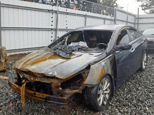 2012 HYUNDAI SONATA - VIN: 5NPEC4AB3CH486170 - Photo 2