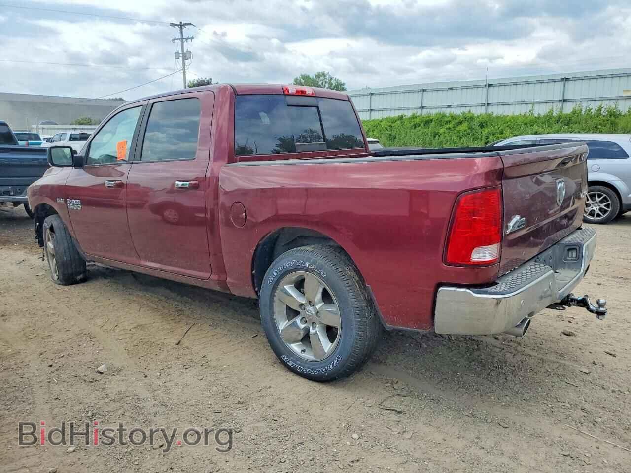 2018 RAM 1500 - VIN: 3C6RR7LT7JG178469 - Photo 2