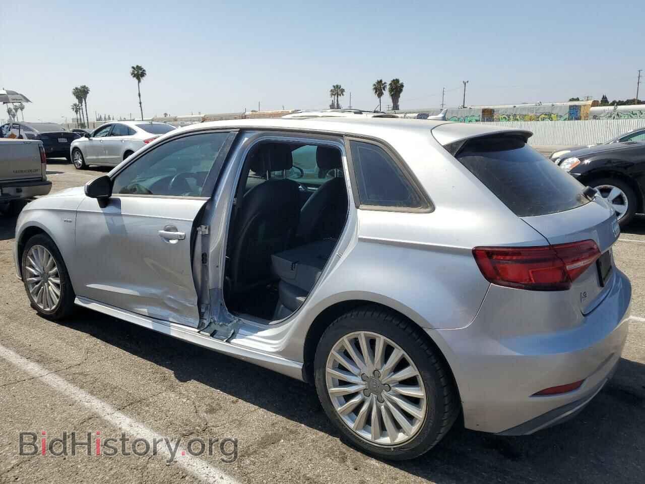 2017 AUDI A3 - VIN: WAUUPBFF6HA046049 - Фото 2