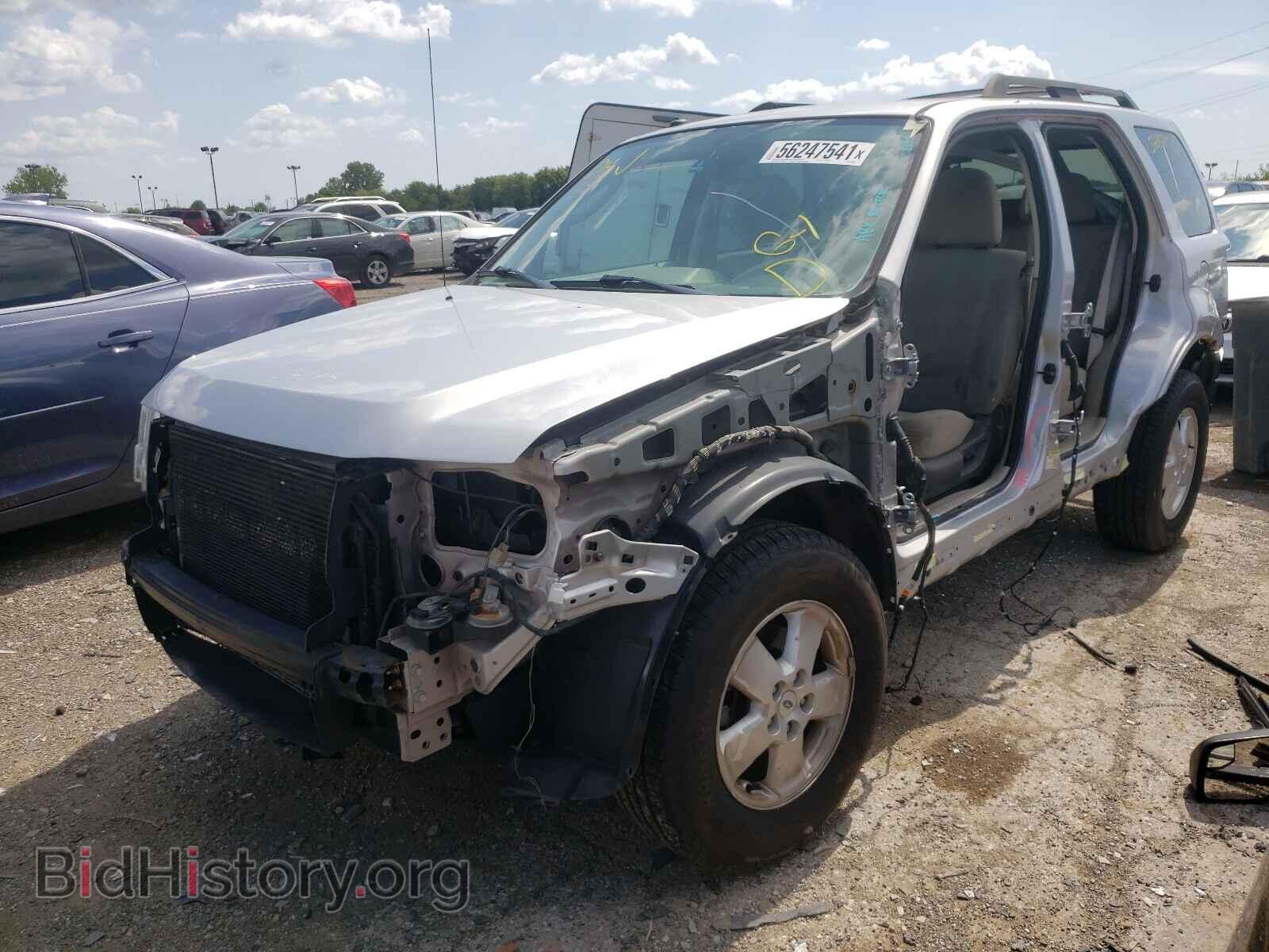 2011 FORD ESCAPE - VIN: 1FMCU9DG3BKB10850 - Фото 2