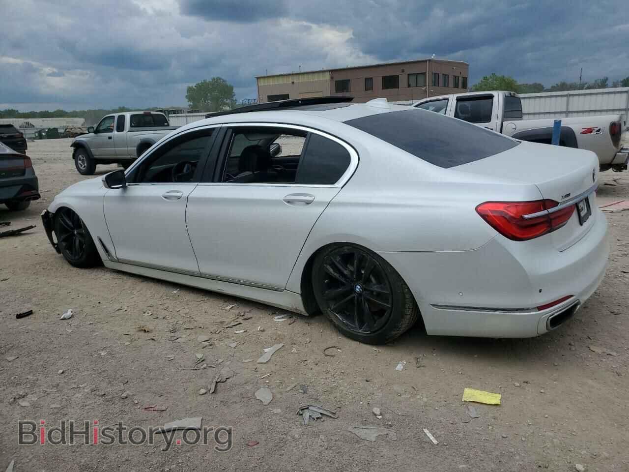 2016 BMW 7 SERIES - VIN: WBA7F2C56GG418433 - Фото 2