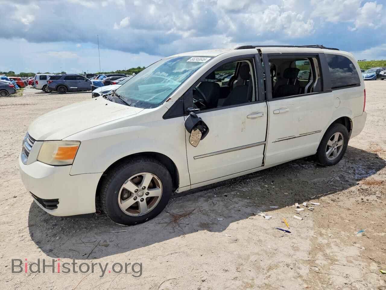 Фотография 2D4RN5D1XAR251305 - DODGE CARAVAN 2010