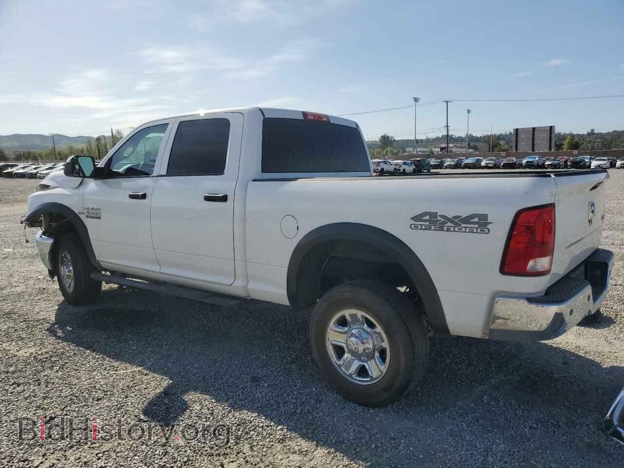 2018 RAM All Models - VIN: 3C6UR5CL1JG419487 - Фото 2