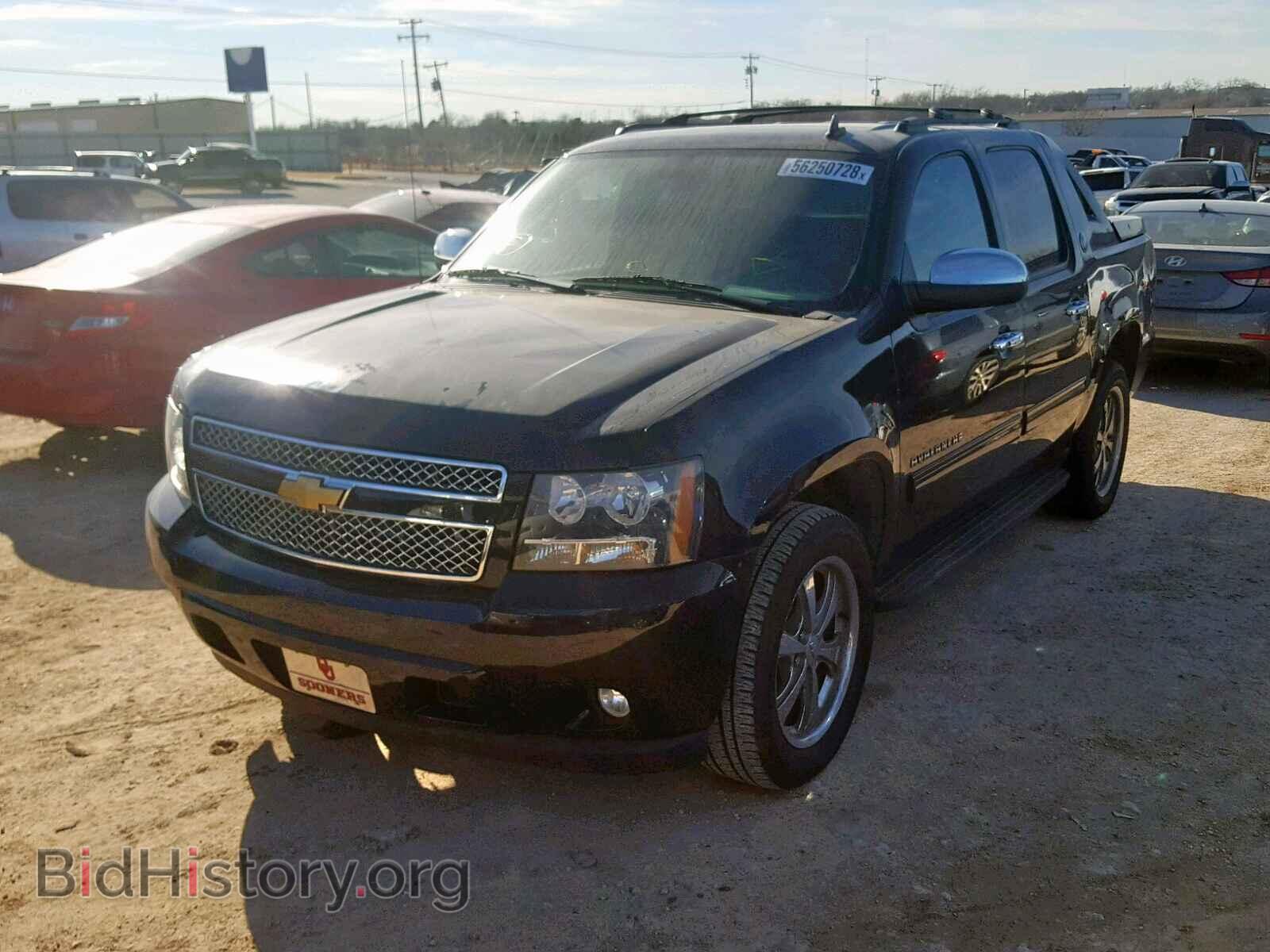2013 CHEVROLET AVALANCHE - VIN: 3GNMCEE00DG156868 - Фото 2