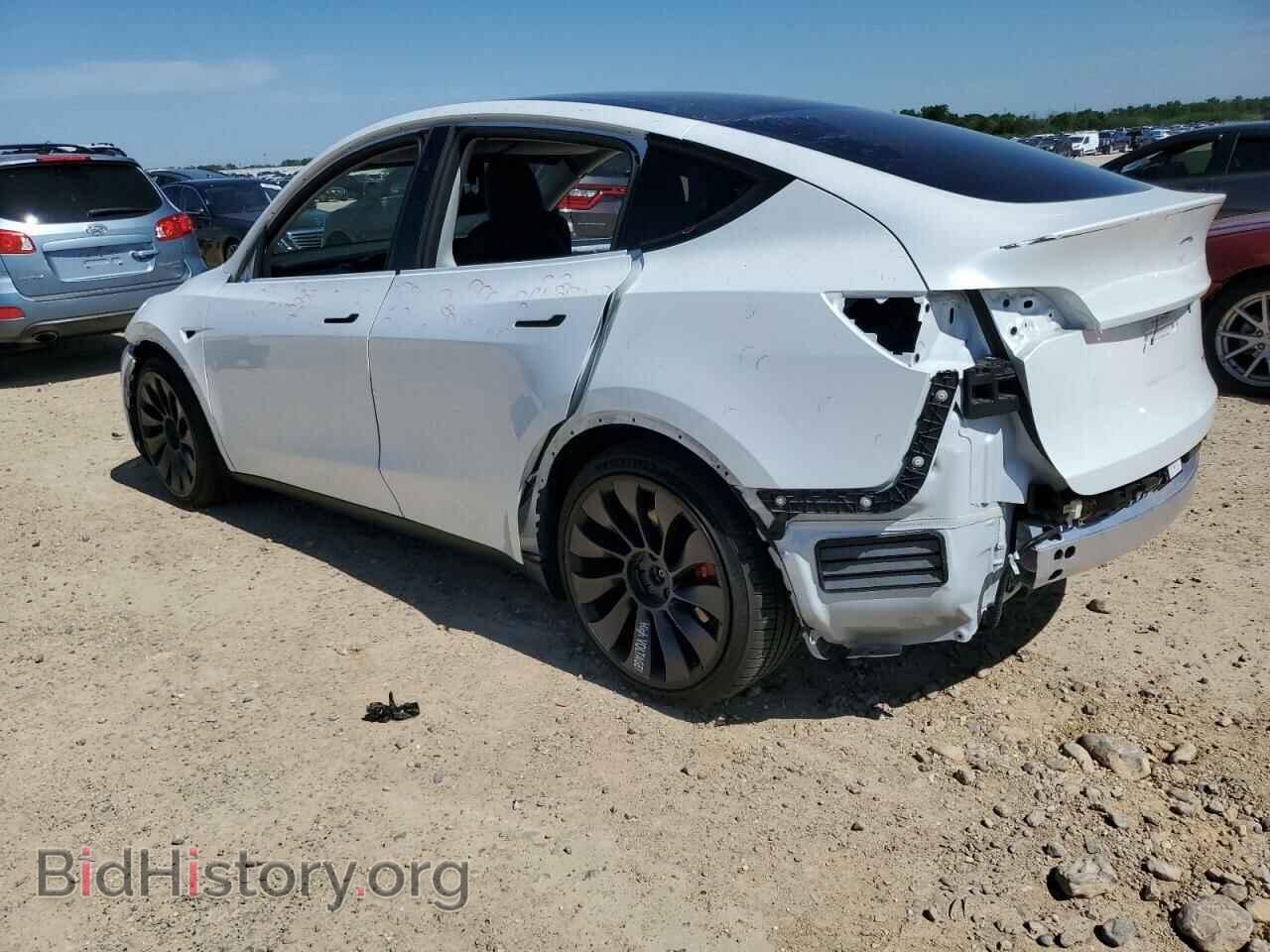 2024 TESLA MODEL Y - VIN: 7SAYGDEFXRA265266 - Фото 2