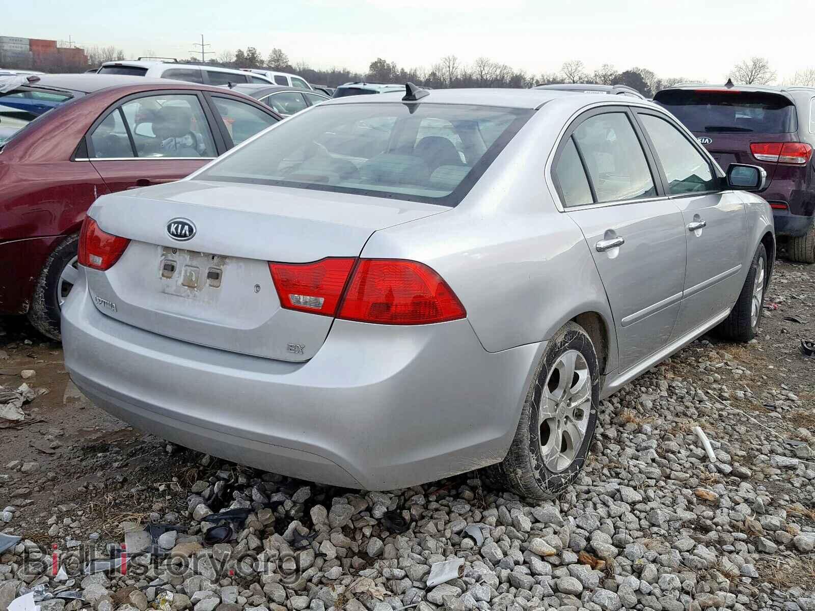 2009 KIA OPTIMA - VIN: KNAGE228795356022 - Фото 4