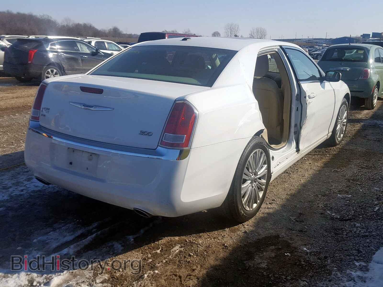 2013 CHRYSLER 300 - VIN: 2C3CCARG6DH528092 - Фото 4