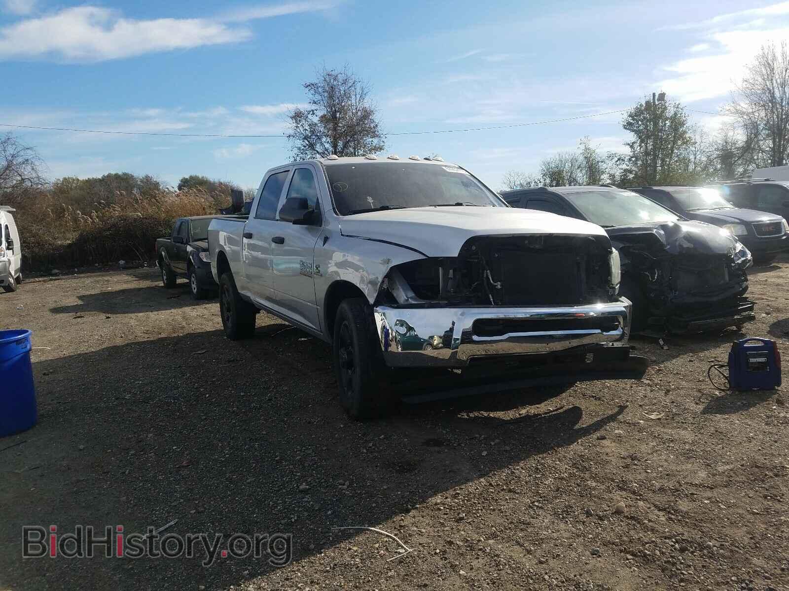 Photo 3C6UR5CL7JG161704 - RAM 2500 2018