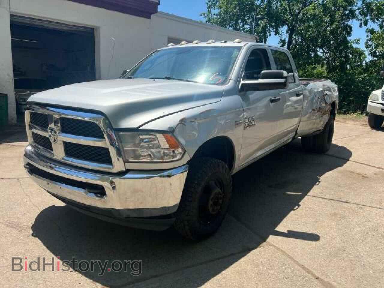 2017 RAM All Models - VIN: 3C63RRGJ4HG770576 - Photo 2
