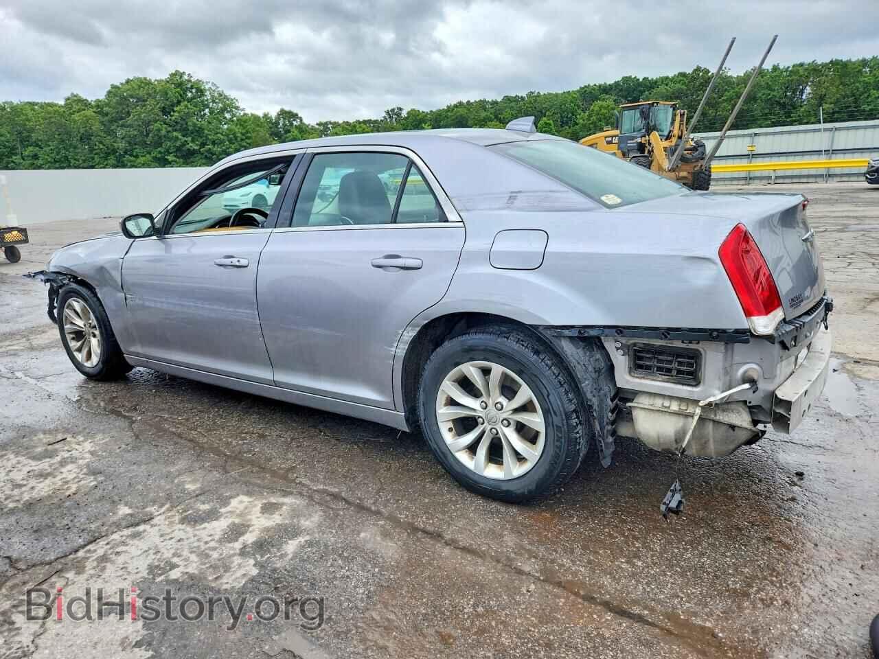 2015 CHRYSLER 300 - VIN: 2C3CCAAG5FH837714 - Фото 2