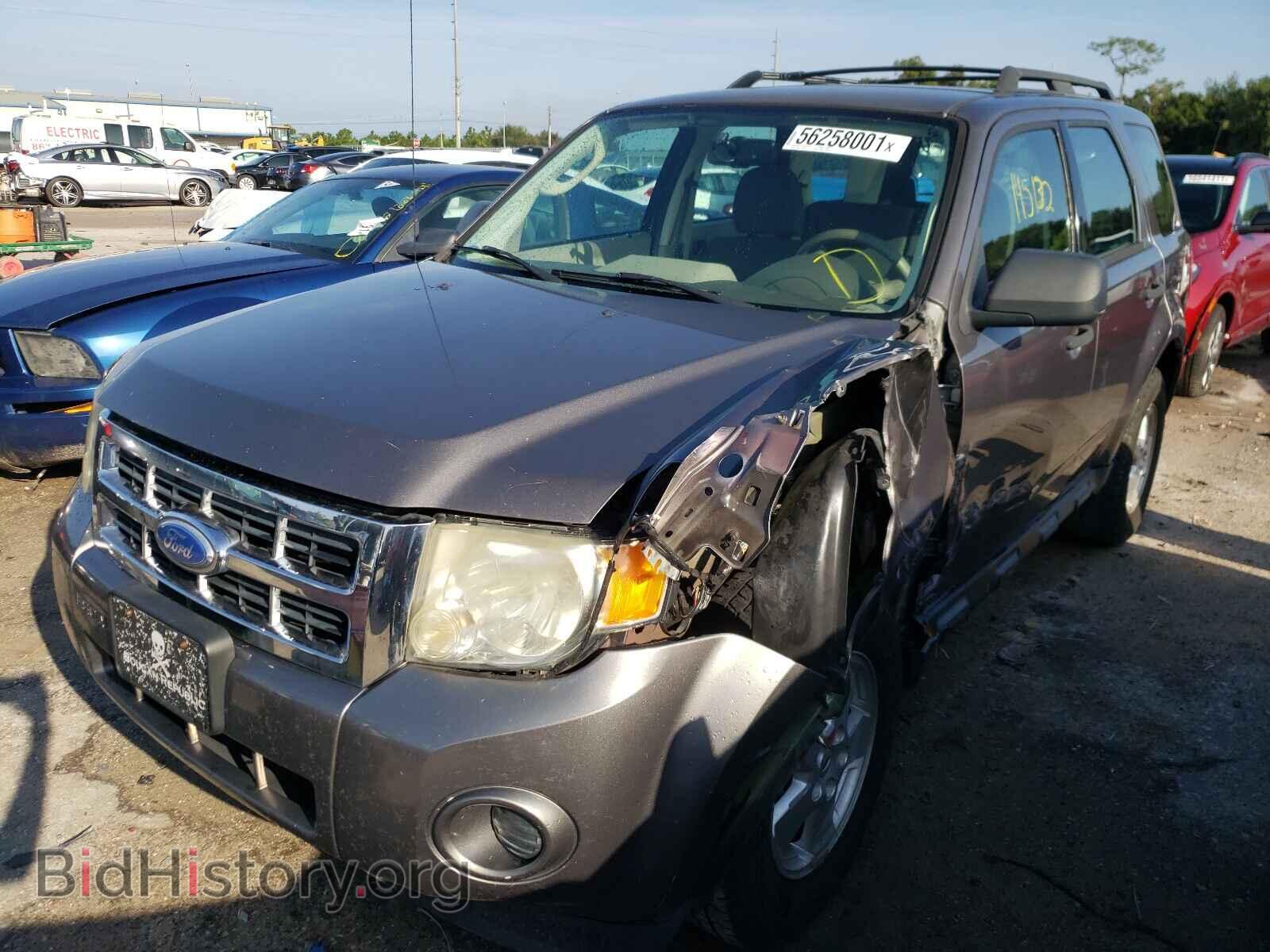 2011 FORD ESCAPE - VIN: 1FMCU0C78BKB95603 - Фото 2