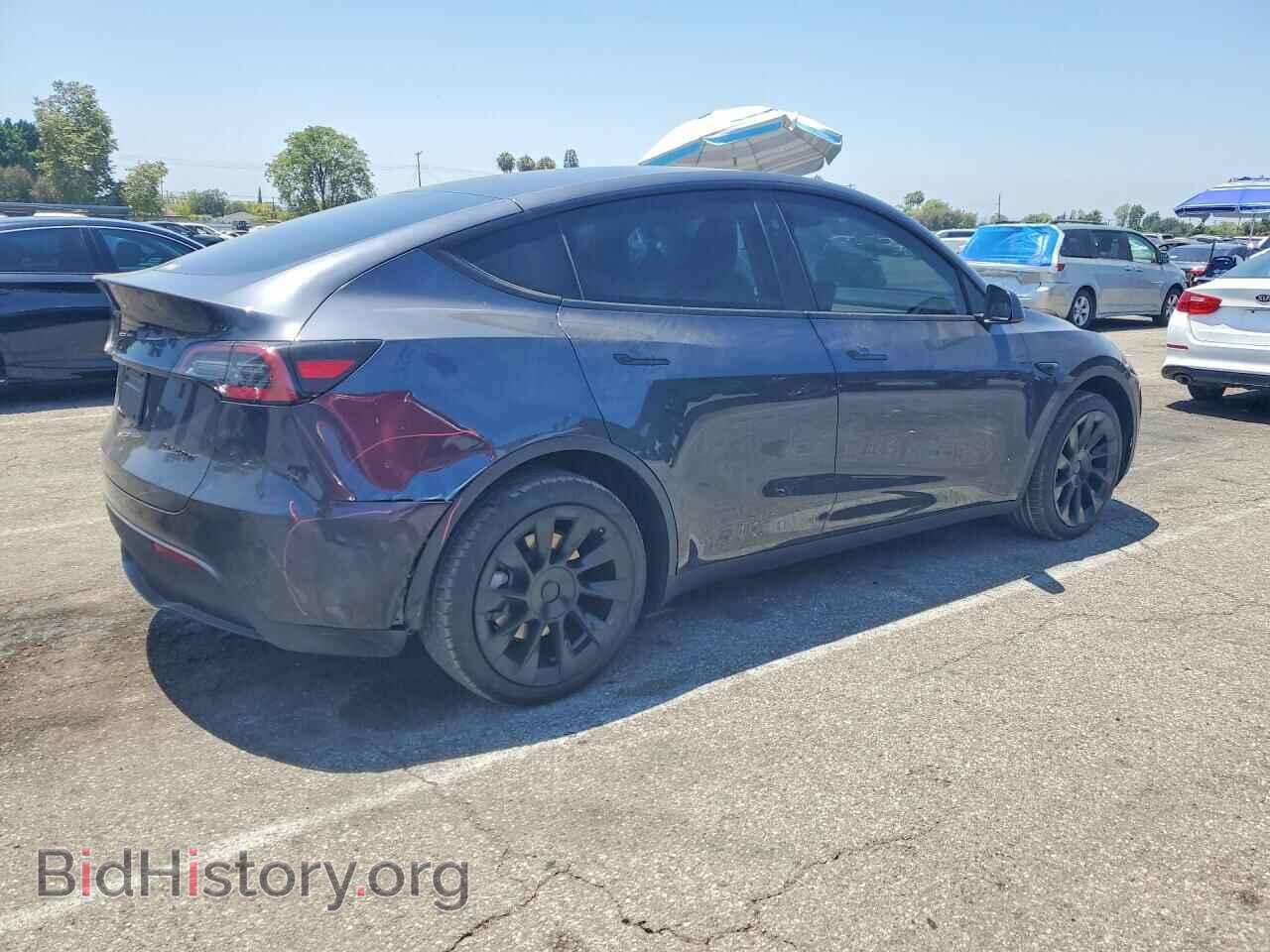 2024 TESLA MODEL Y - VIN: 7SAYGDEE9RA242925 - Photo 3