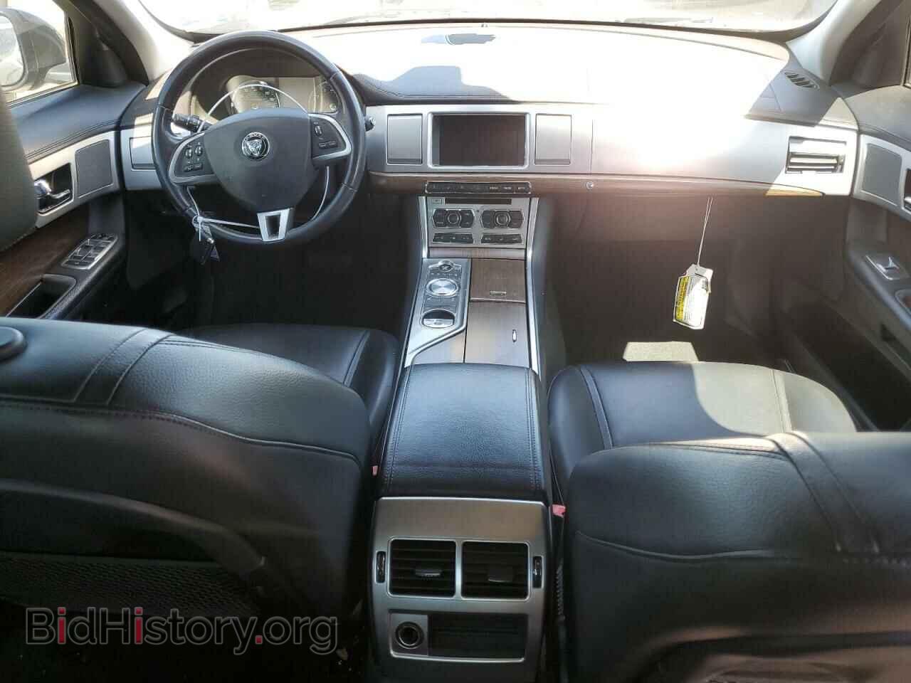 2014 JAGUAR XF - VIN: SAJWJ0EF0E8U18394 - Фото 8