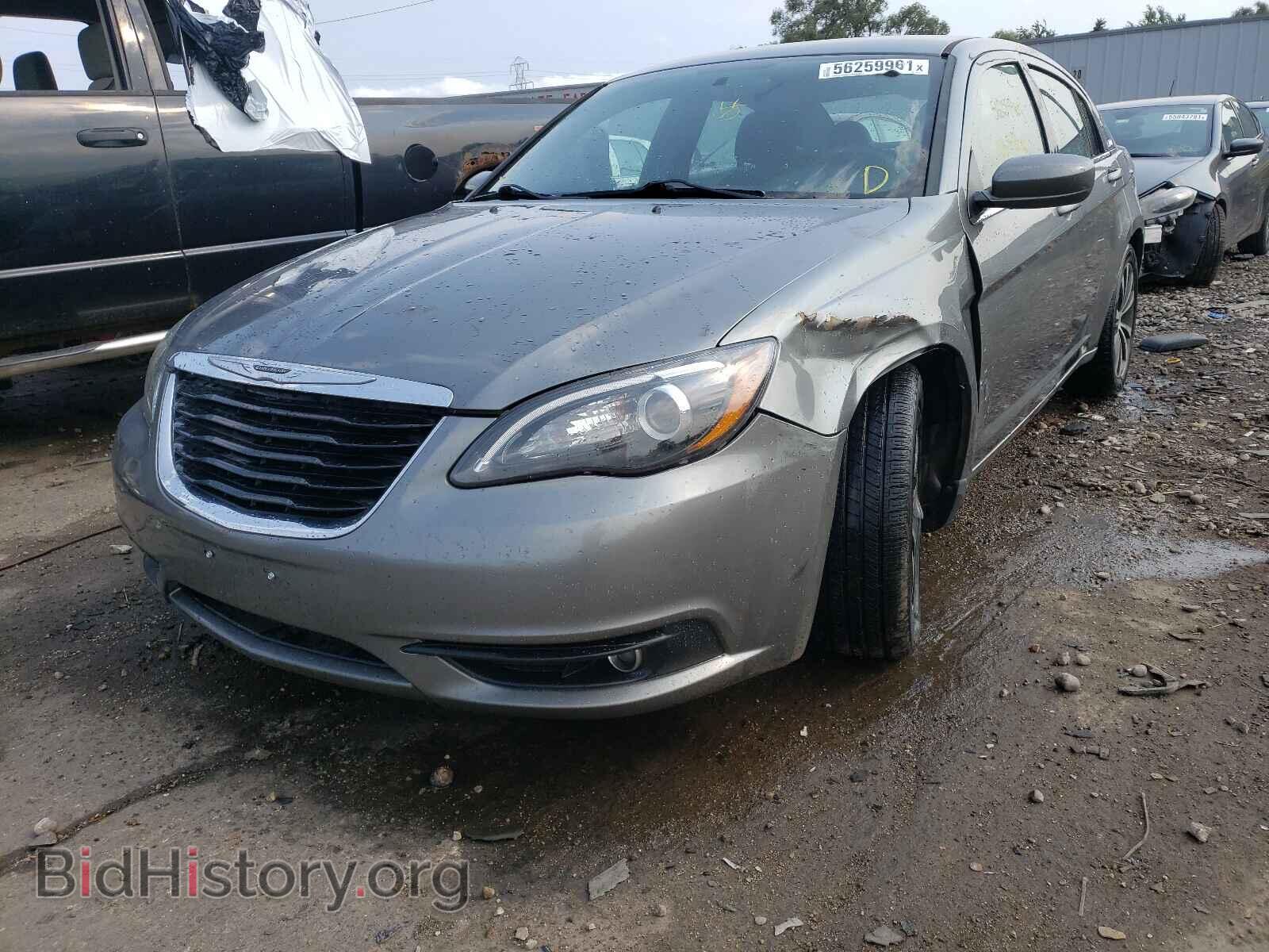 2013 CHRYSLER 200 - VIN: 1C3CCBBG1DN716722 - Фото 2