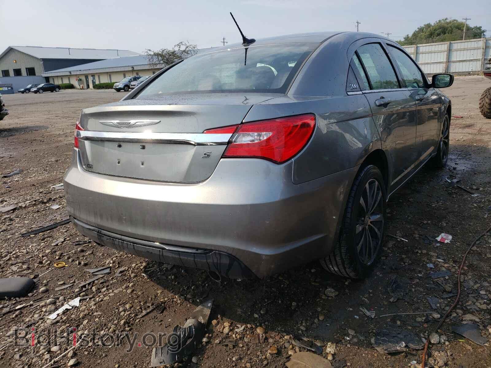 2013 CHRYSLER 200 - VIN: 1C3CCBBG1DN716722 - Фото 4