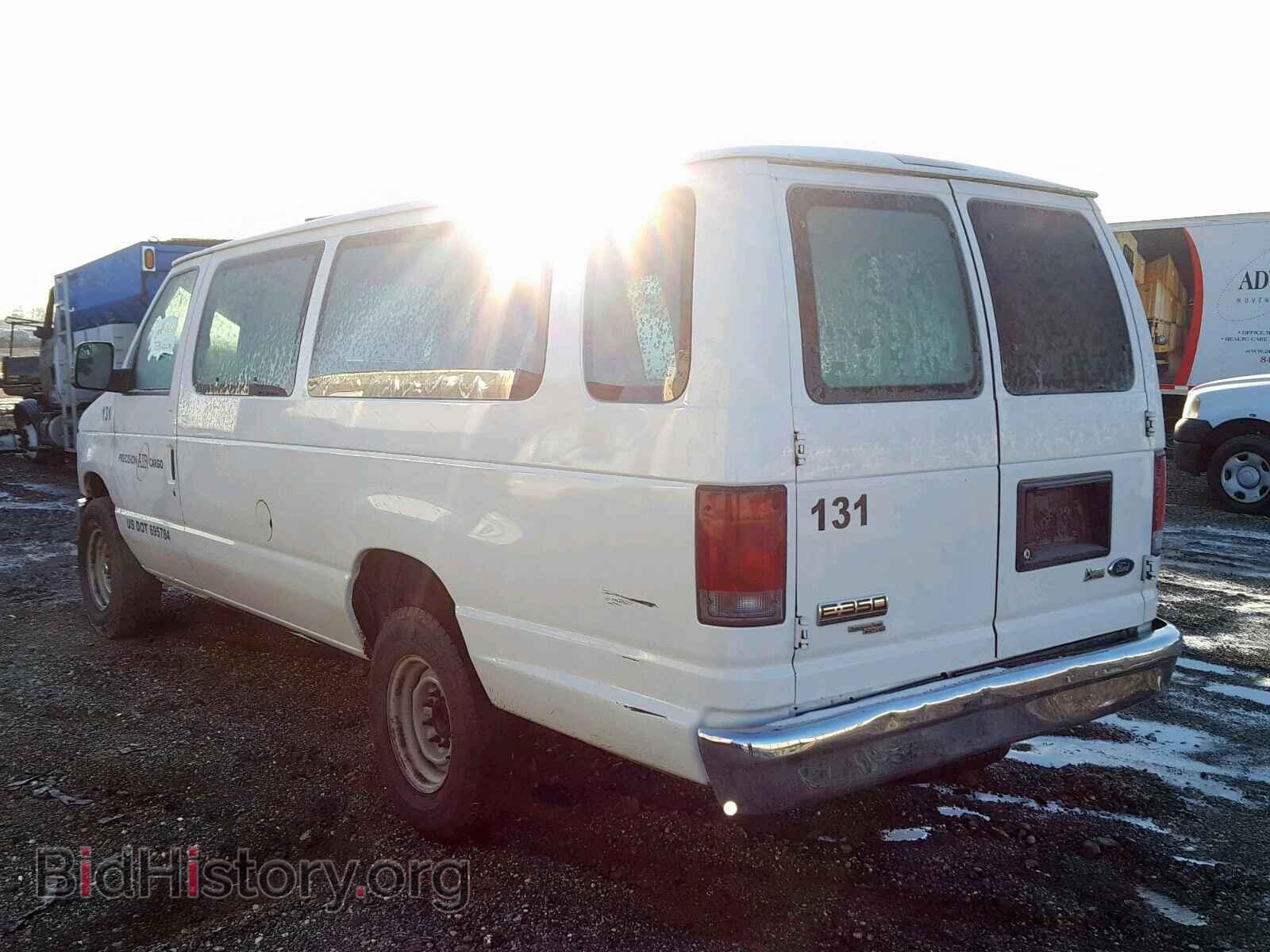 2011 FORD ECONOLINE - VIN: 1FBSS3BL3BDB17082 - Photo 3
