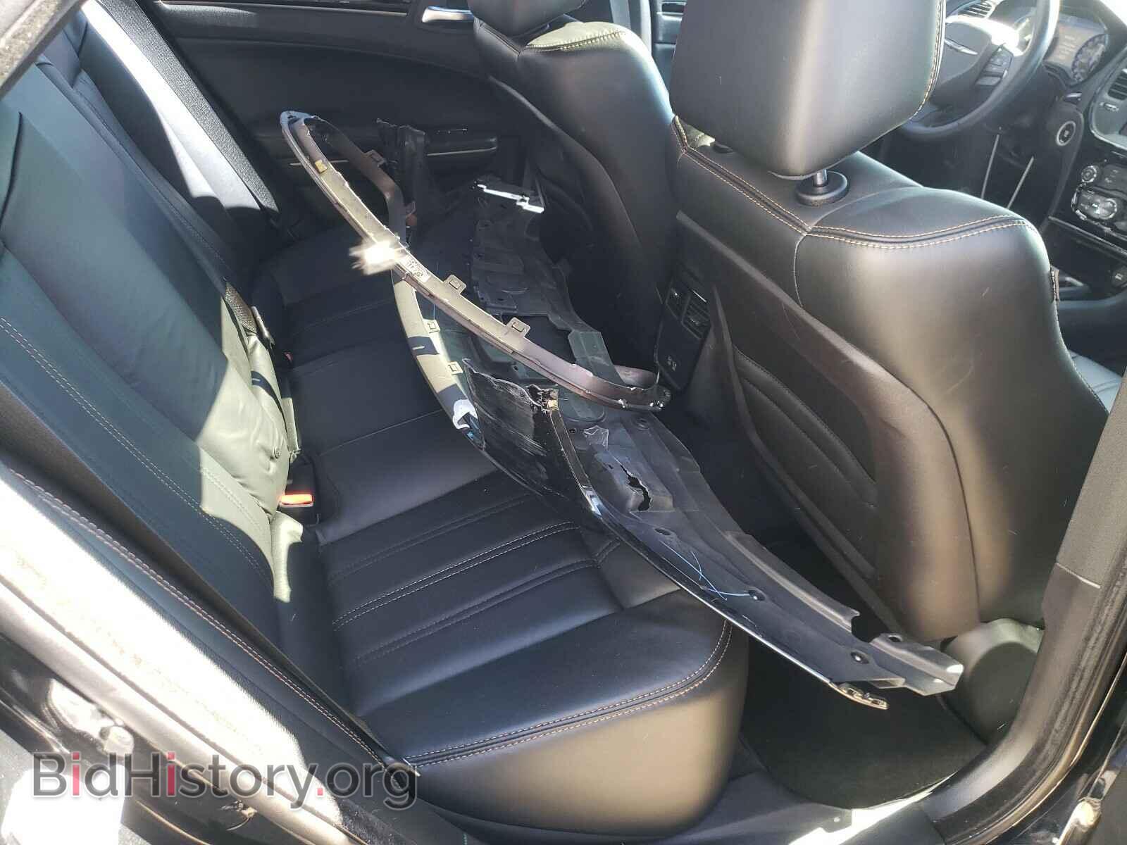 2016 CHRYSLER 300 - VIN: 2C3CCAGG8GH296103 - Фото 6