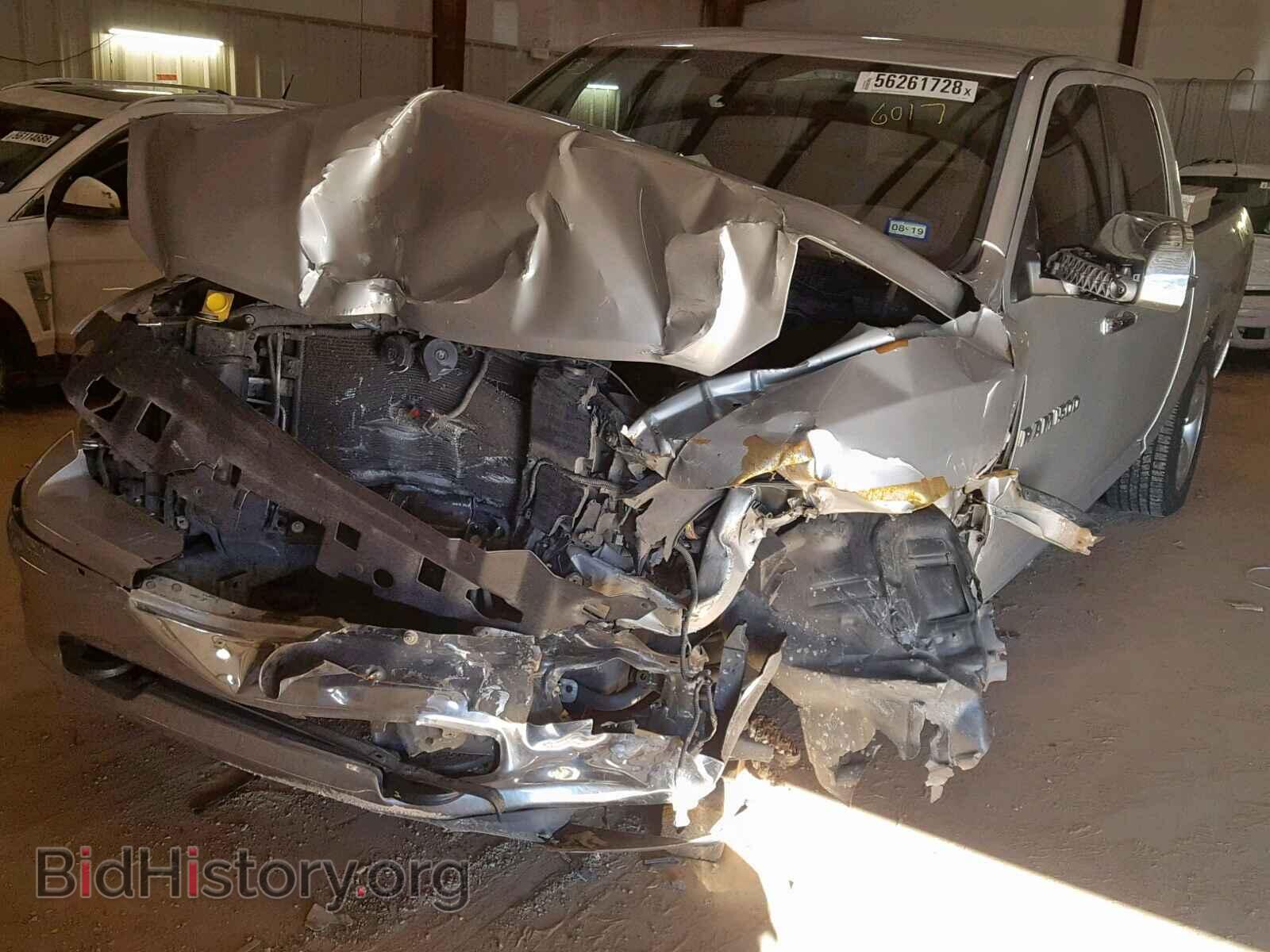 2011 DODGE RAM 1500 - VIN: 1D7RB1CT3BS636017 - Фото 2