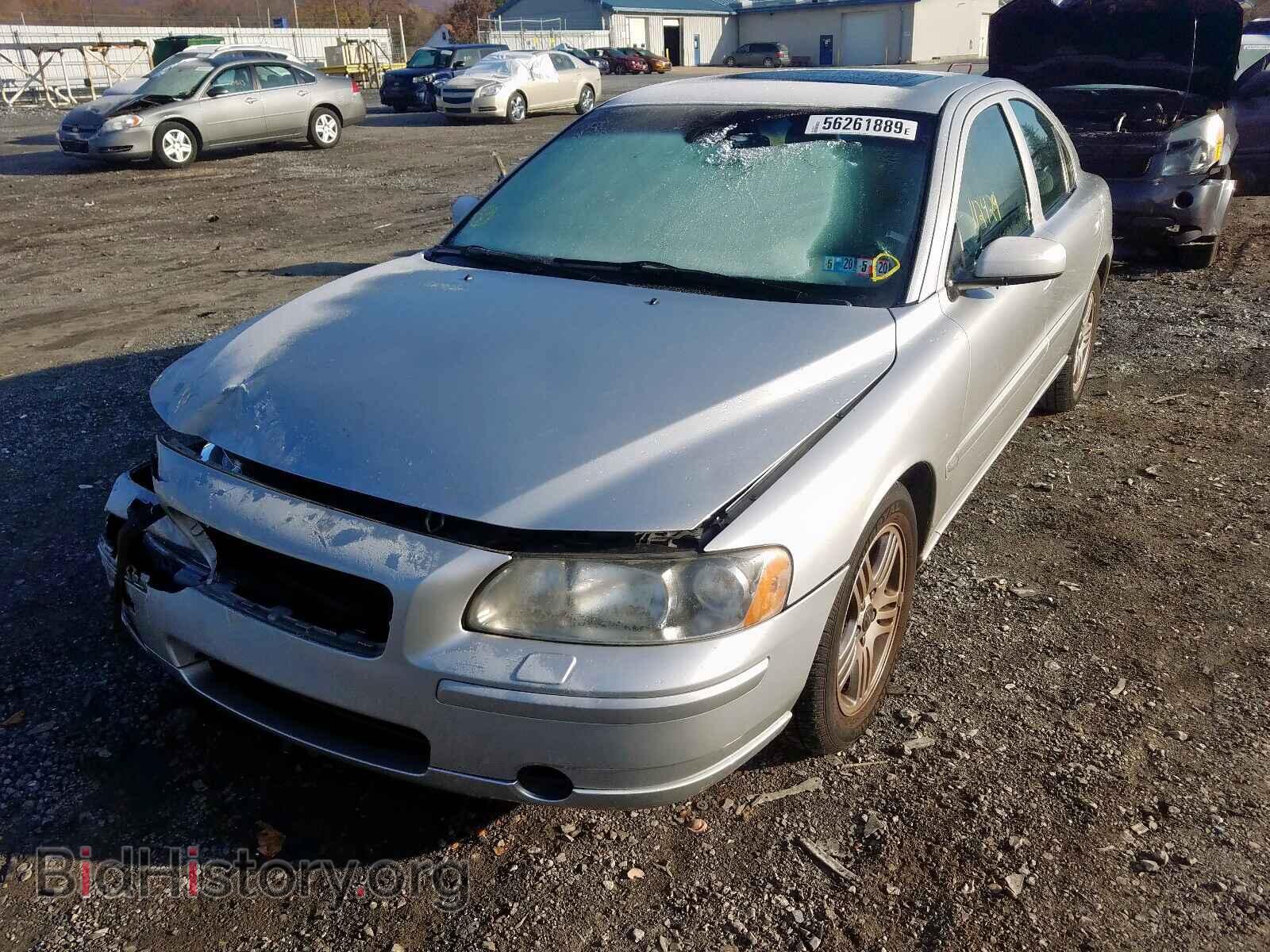 2005 VOLVO S60 - VIN: YV1RS612452476357 - Фото 2