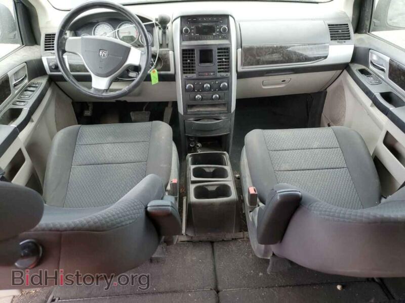 2010 Dodge CARAVAN (VIN 2D4RN5D17AR397306) — фото 8 из 13