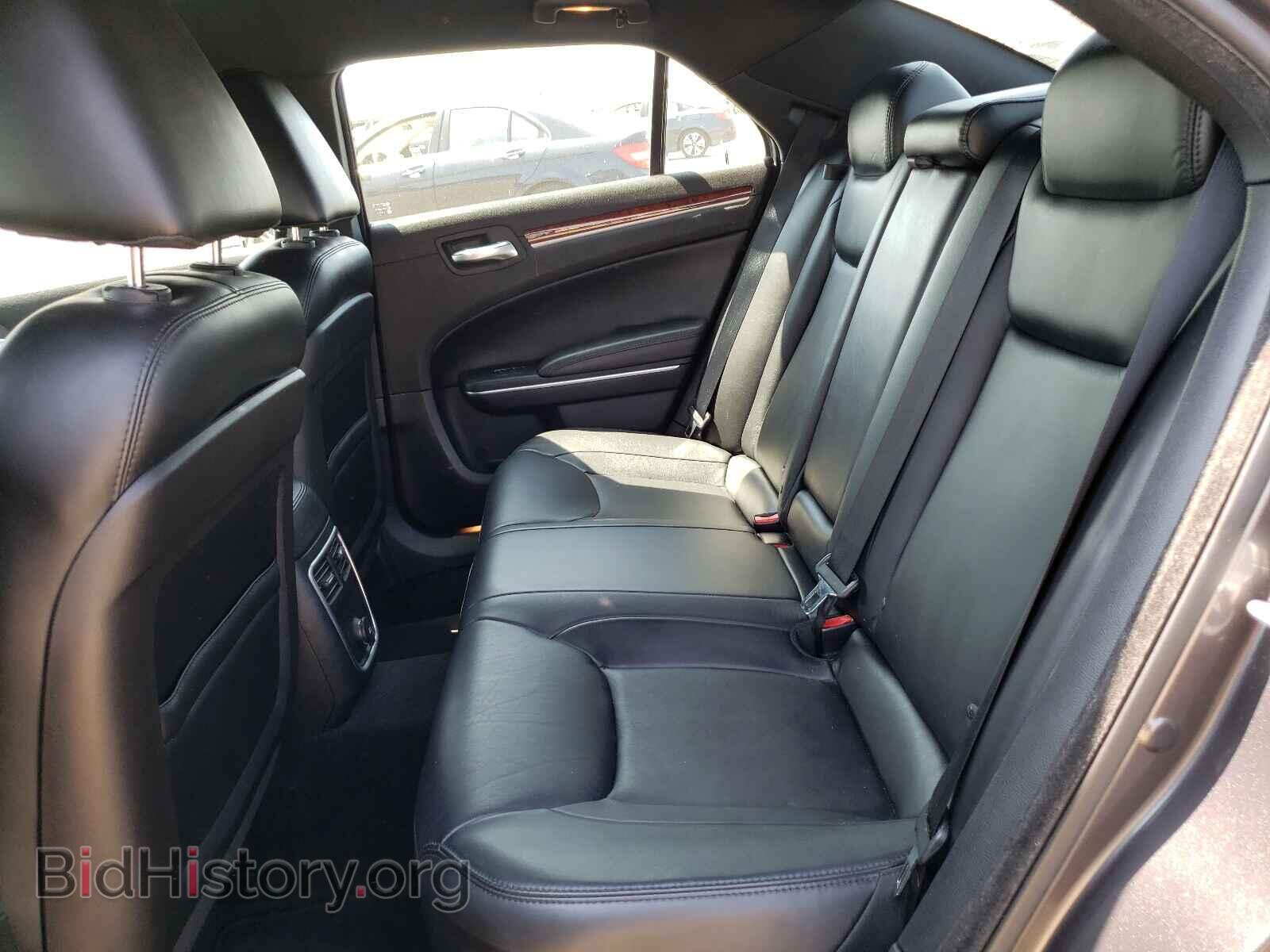 2013 CHRYSLER 300 - VIN: 2C3CCAAGXDH658744 - Фото 6