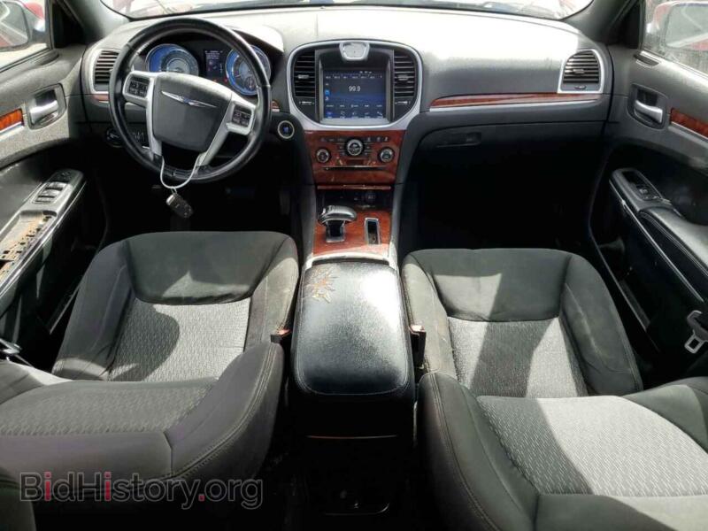 2012 Chrysler 300 (VIN 2C3CCAAG5CH188881) — фото 8 из 12